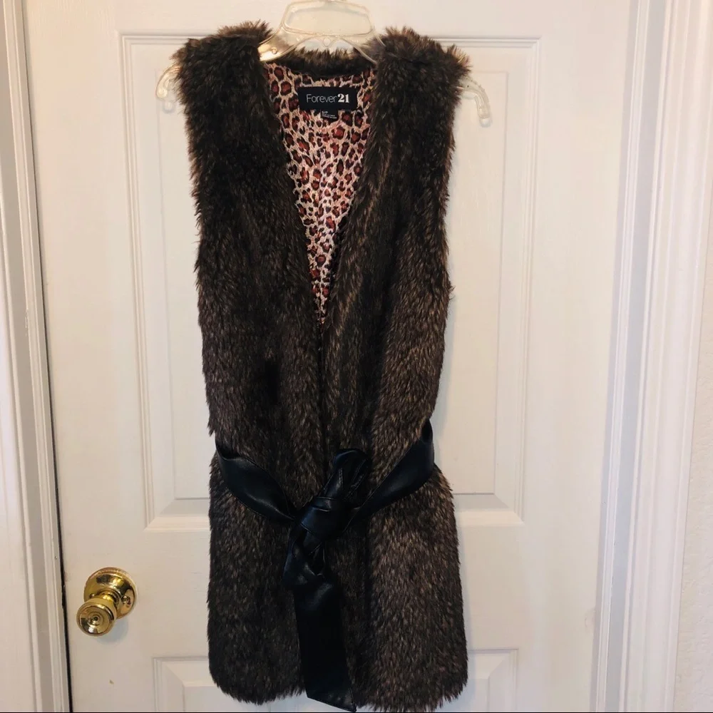 FOREVER 21 faux vegan fur furry brown vest with leather belt size small